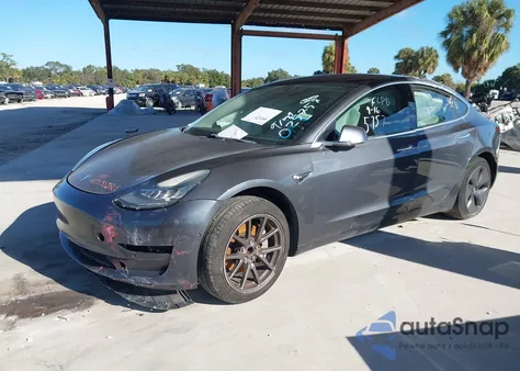 2018 Tesla Model 3 Long Range/Mid Range from USA, damaged, VIN 5YJ3E1EA3JF025757